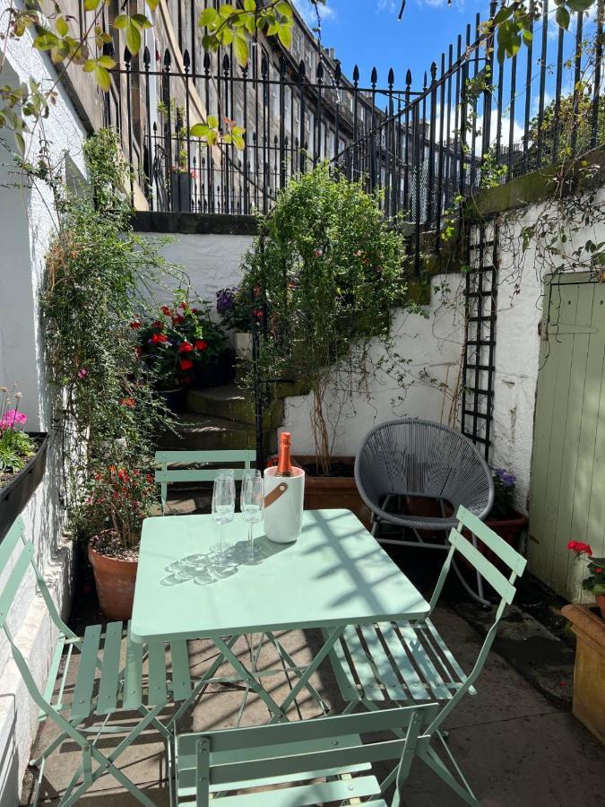 Guestready - Chic Flat In The Heart Of Edinburgh Lägenhet Exteriör bild